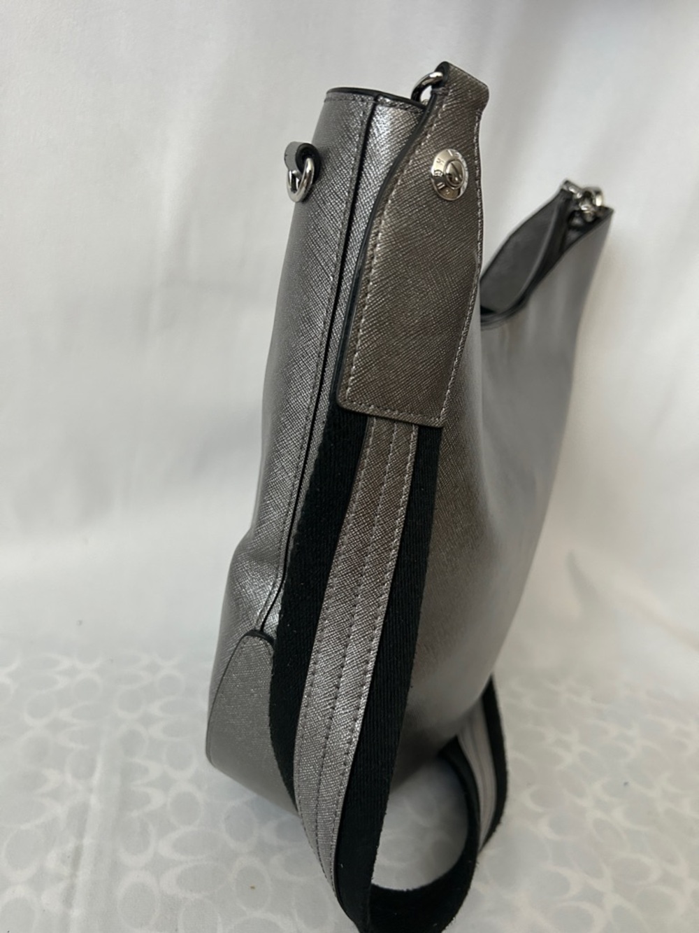 Henri Bendel Silver Gray Inner Pockets Detachable Strap Classic Shoulder Bag 🌺🌺 - Picture 6 of 10